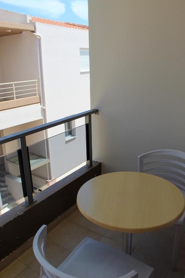 Apanema Apartment *